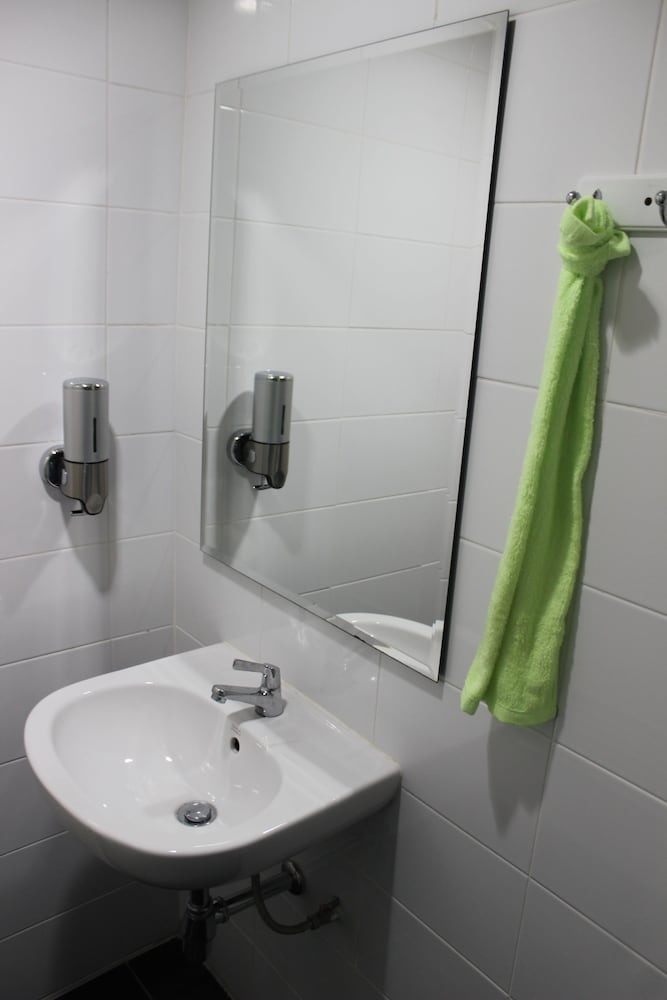 Enjoy House - Hostel