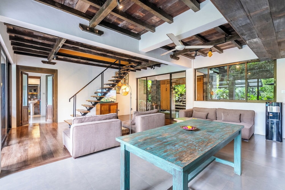 Your Dream Waterfront Villa