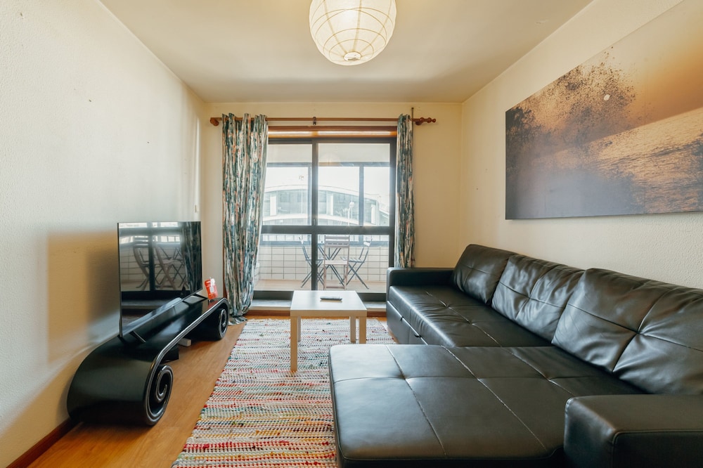 Matosinhos SEA Side 1BD by Vacationy