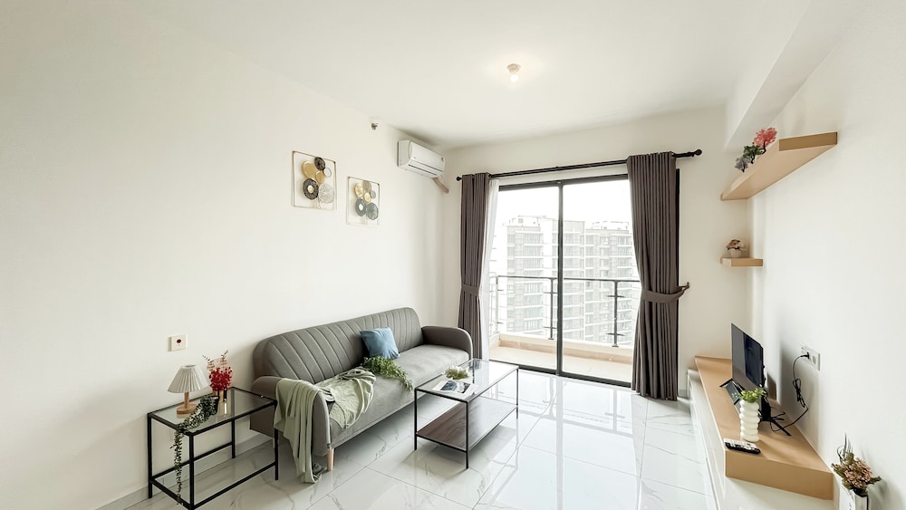 Elegant And Homey 3Br Apartment Sky House Bsd