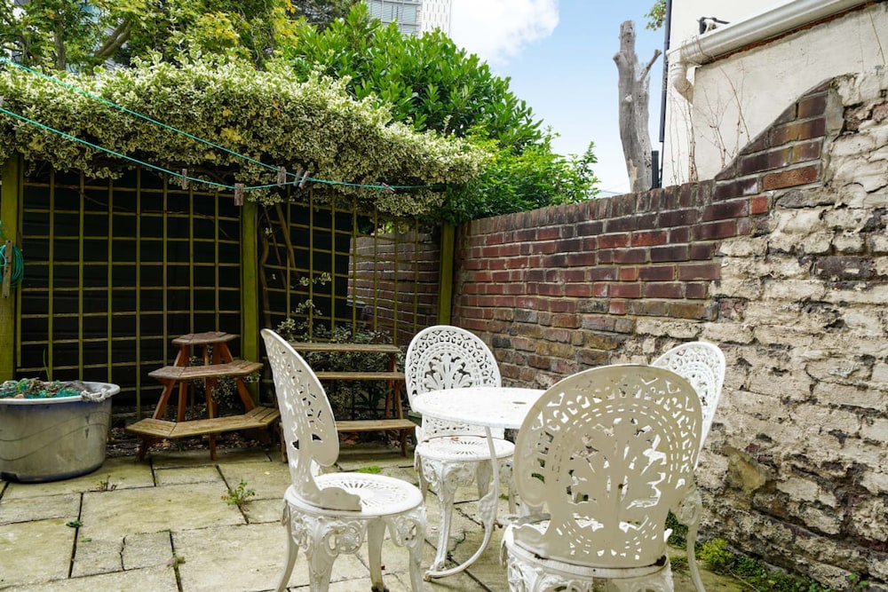 The Earl s Court Wonder - Adorable 1bdr Flat With Terrace
