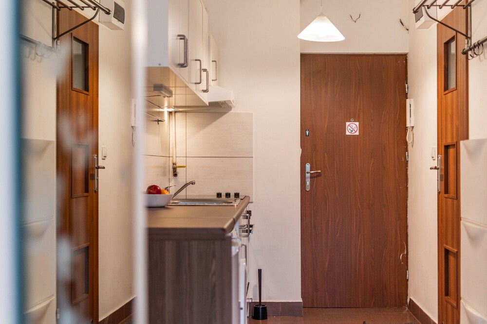 Apartment Warsaw Chmielna 116 by Renters