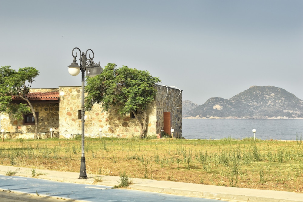 Hotel Bodrum Infinity - Image 1