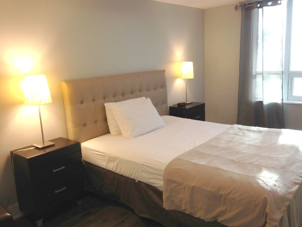 Pelicanstay at Blue Jays Way - Image 5