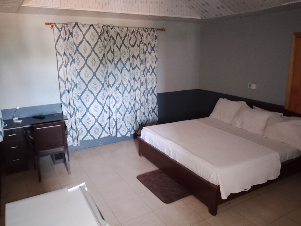 Great Escape Inn Hotel