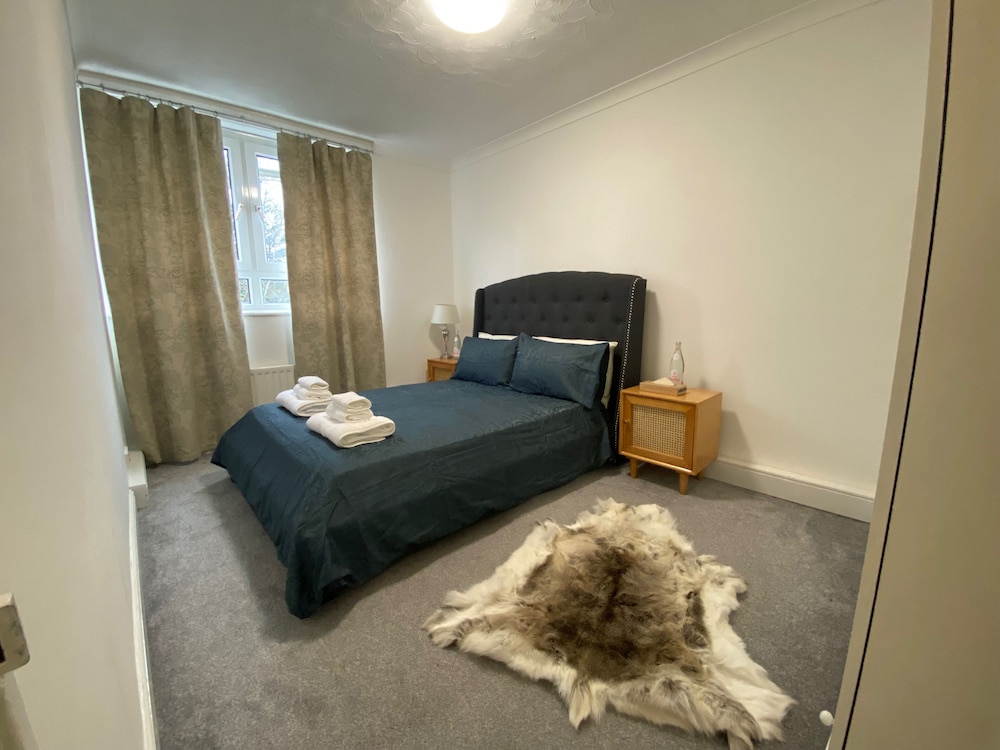 London Charm - 3 Bedroom House Near Canary Wharf