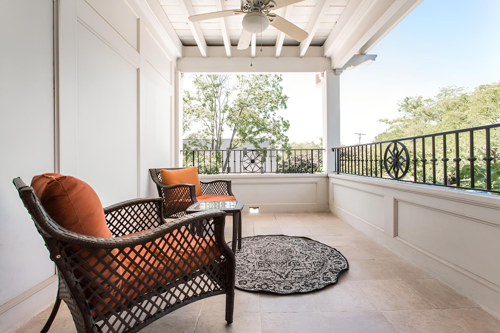 Kansas City Vacations - Oak Street Mansion - Property Image 10