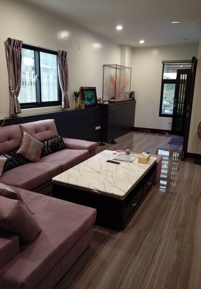 525B&B