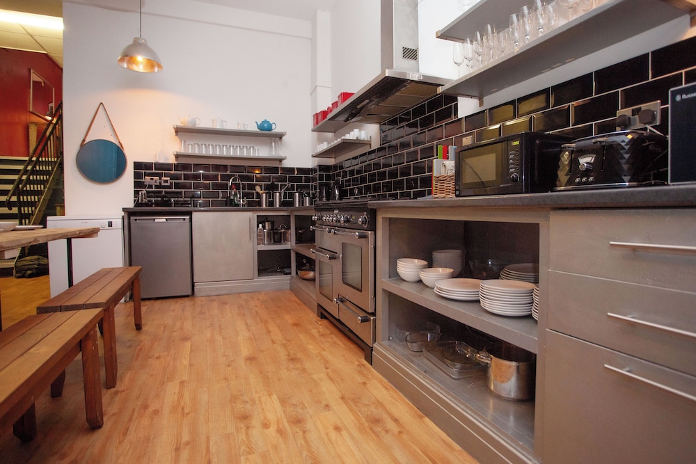 higgihaus 107 Sleeps 4 Monday - Friday