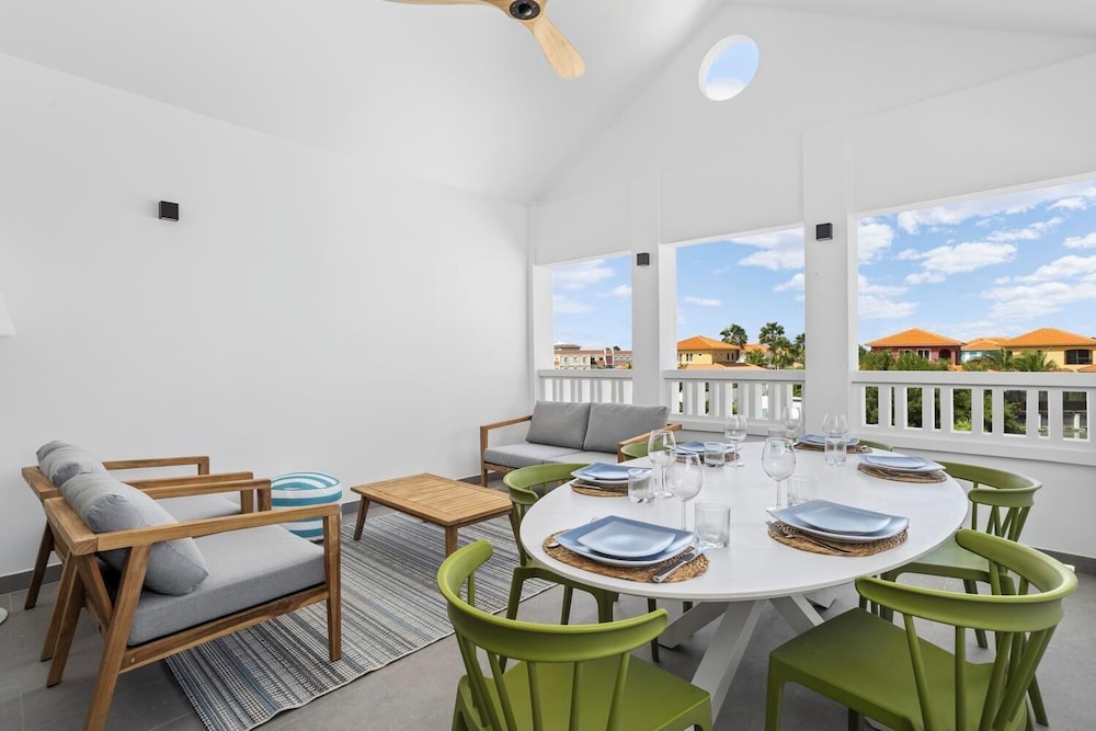 Dolce Vita Homes Bonaire