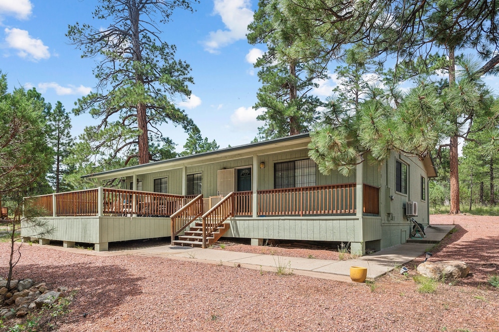 Secluded Mountain Cabin With Forest Views 3 Bedroom Cabin by RedAwning