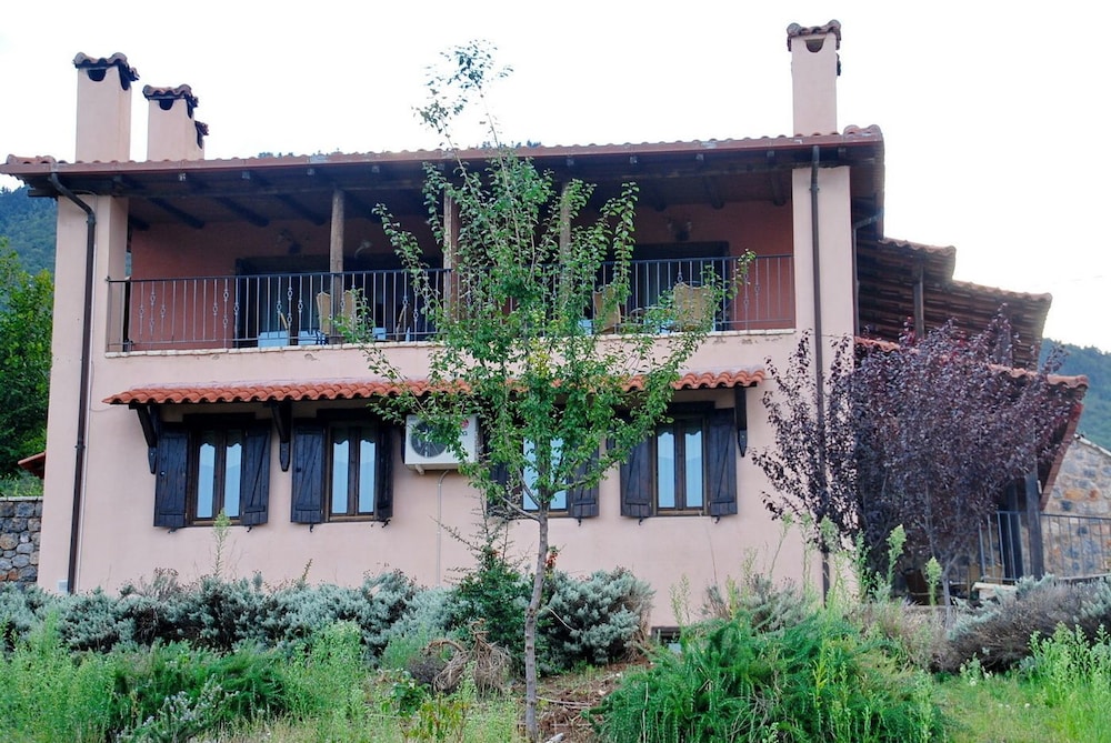 Menalia Villas & Suites