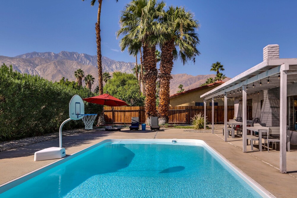 Poolside Living