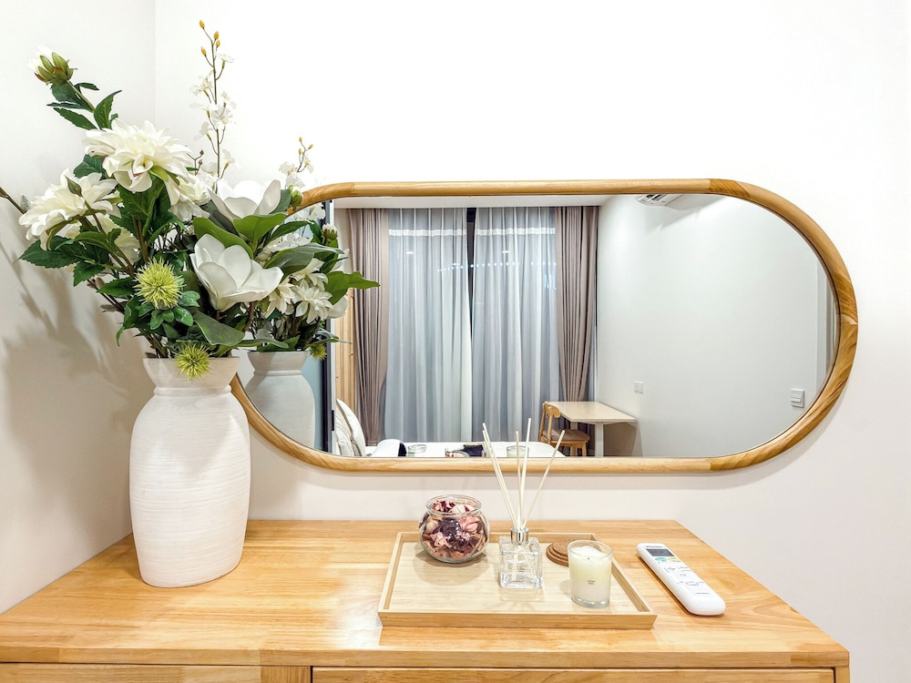 Luxury Downtown Bangkok 2BR 2BA · Sky Pool Gym · 5min Walk to Siam Paragon