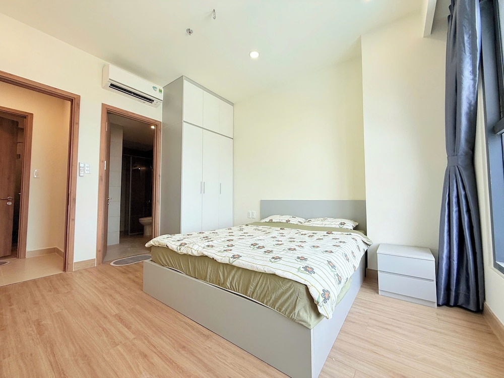 Homie's The Glory Apartment