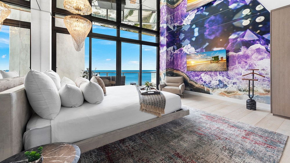 Luxury Vacation Rentals in South Beach by LRMB