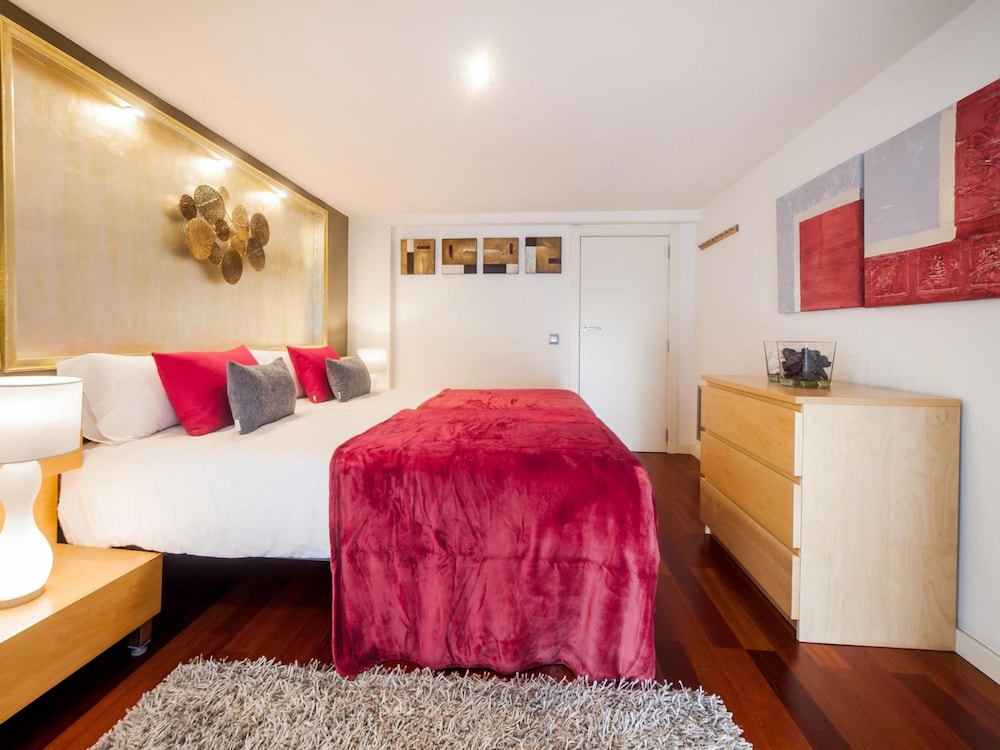 Victoria City Center 1 Downtown Luxury Duplex