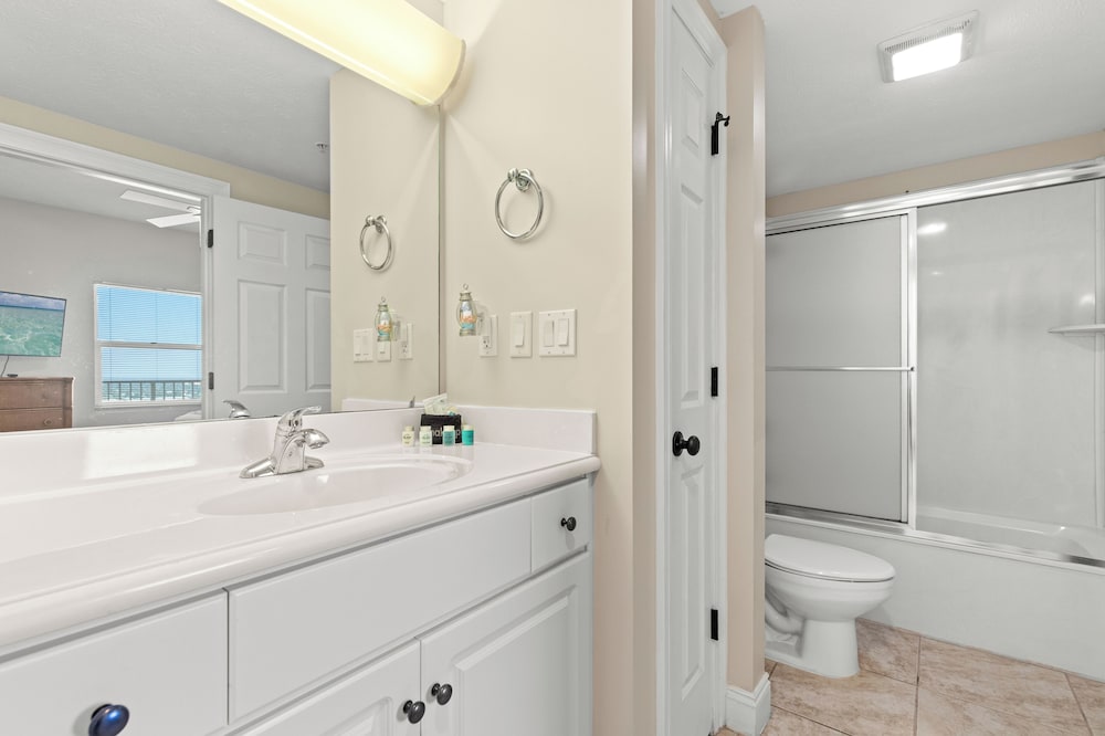 Treasure Island Unit 2011: Sunset Sands, 2 Bed/2 Bath Retreat Sleeps 8!