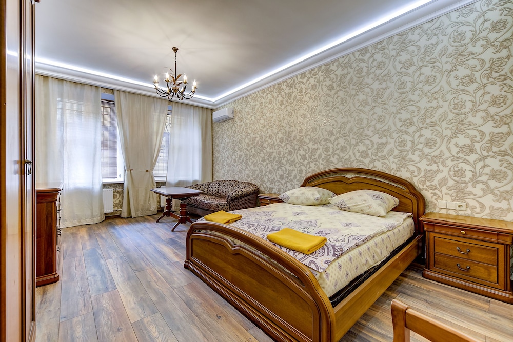 STN Apartments on Karavannaya