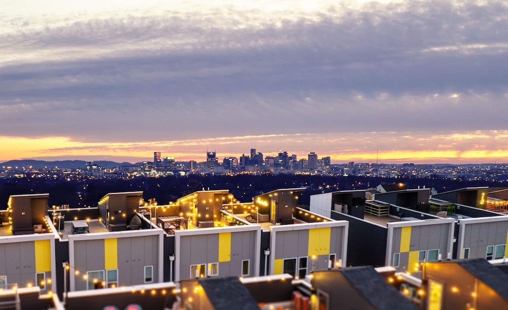 Rooftop Views Ping Pong Lounge Near Downtown Nashville