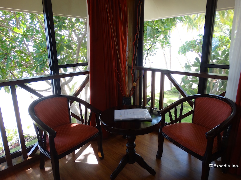 Anda White Beach Resort 38