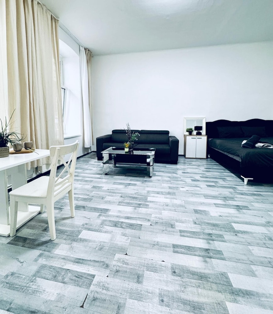 Beautiful Studio Apt Near Rathausplatz