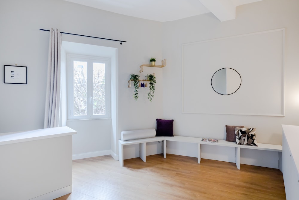 Suites by Chloe