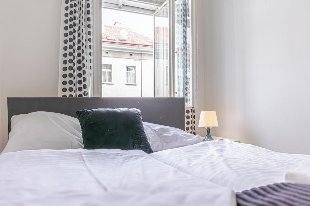 Affordable 3BR Apartment Rathausplatz