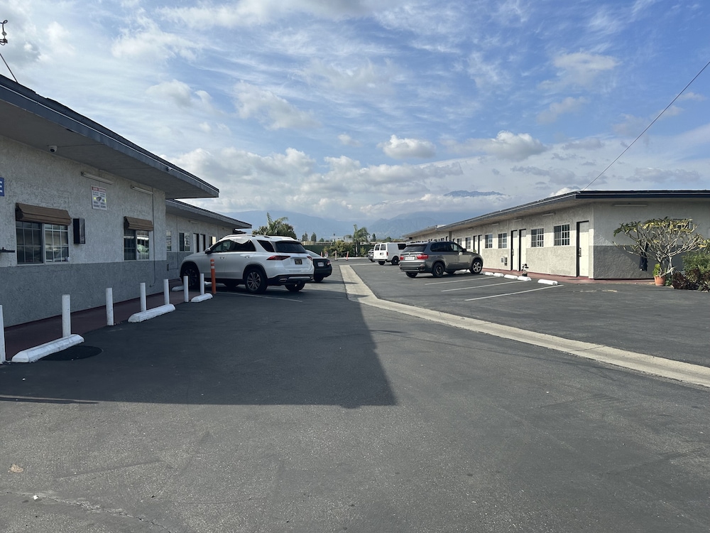 Hotel Rancho Motel - Image 1