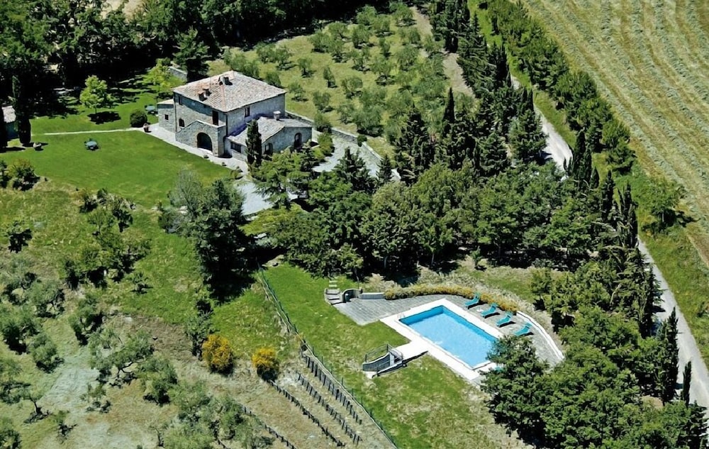 Photo 18