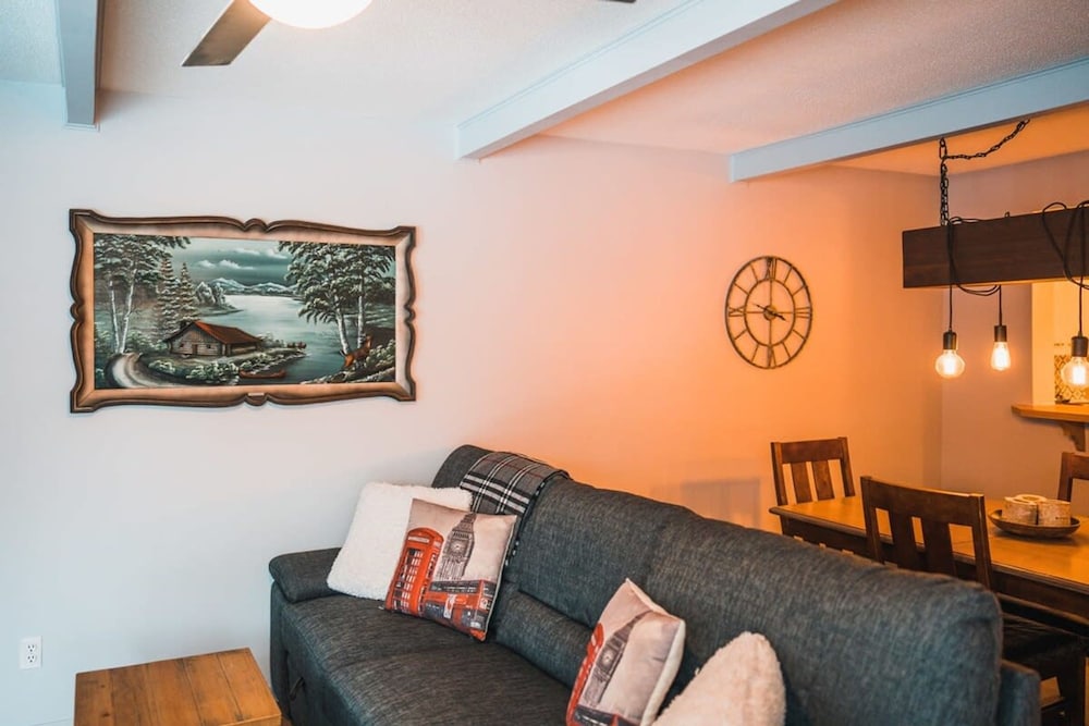 Beautiful Condo 3-eleven at Tremblant Citq 295535