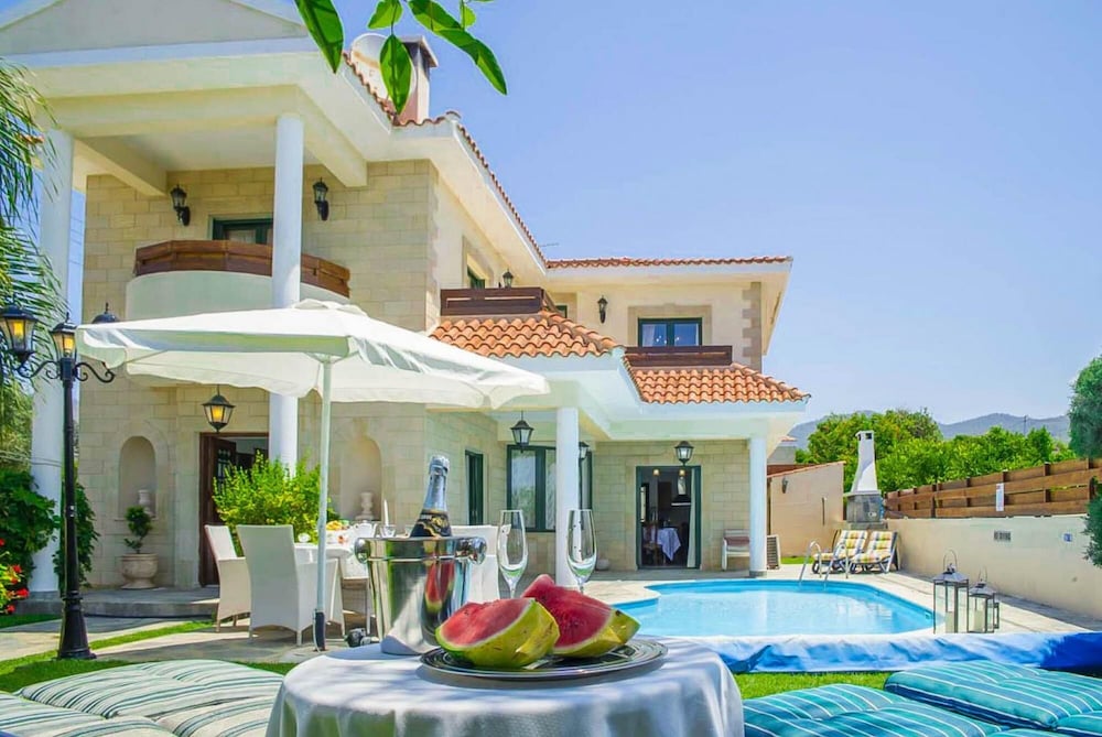 Villa Charianna Large Private Pool Walk to Beach Sea Views A C Wifi Car Not Required Eco-frie - 1985 view 4