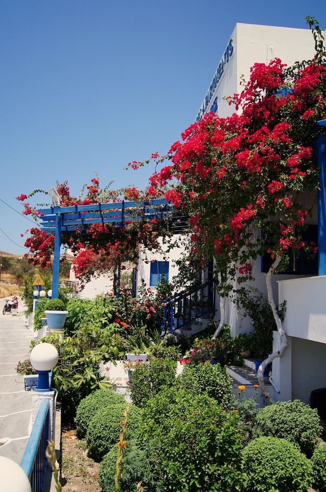 Giannis Hotel Apartments