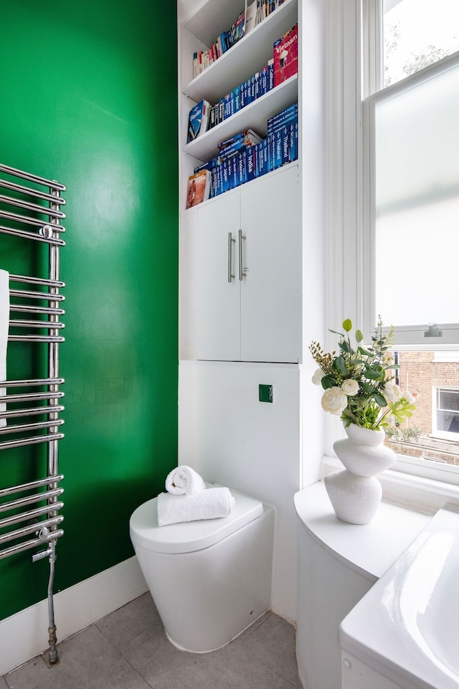 Cozy 2BR Near Notting Hill & Hyde Park