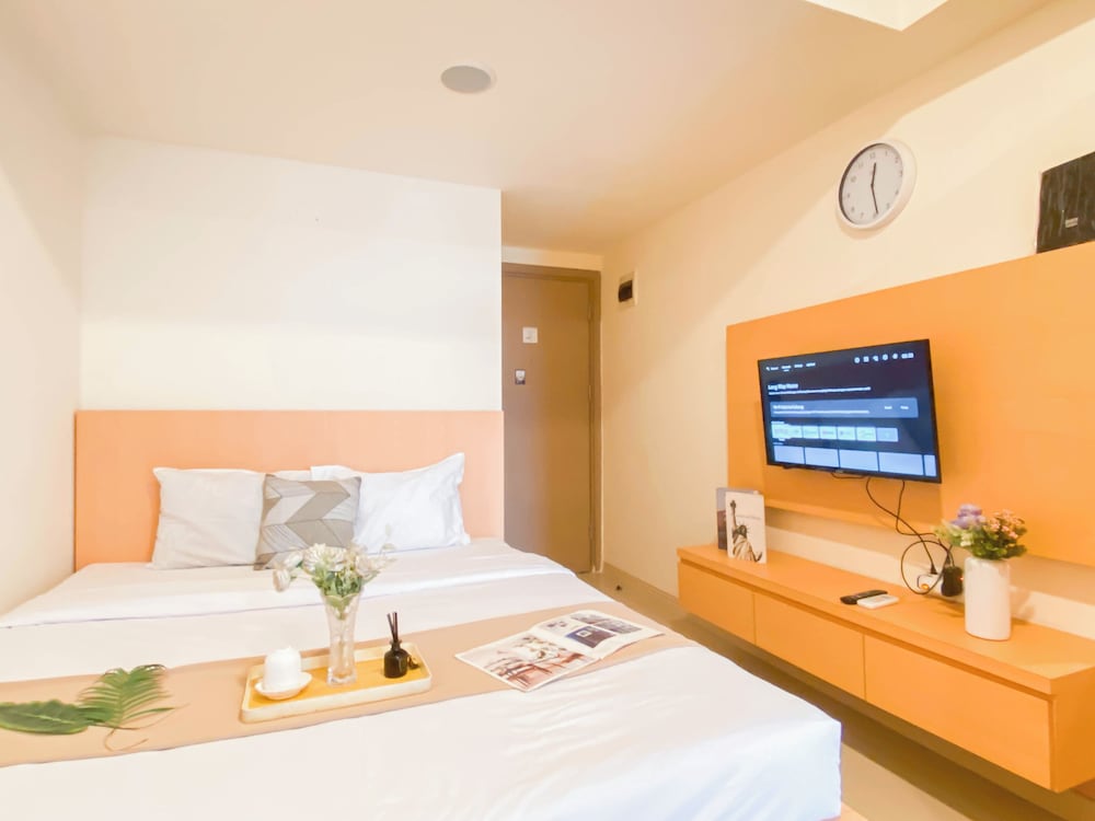 Comfy Stay Studio Room At Meikarta Apartment