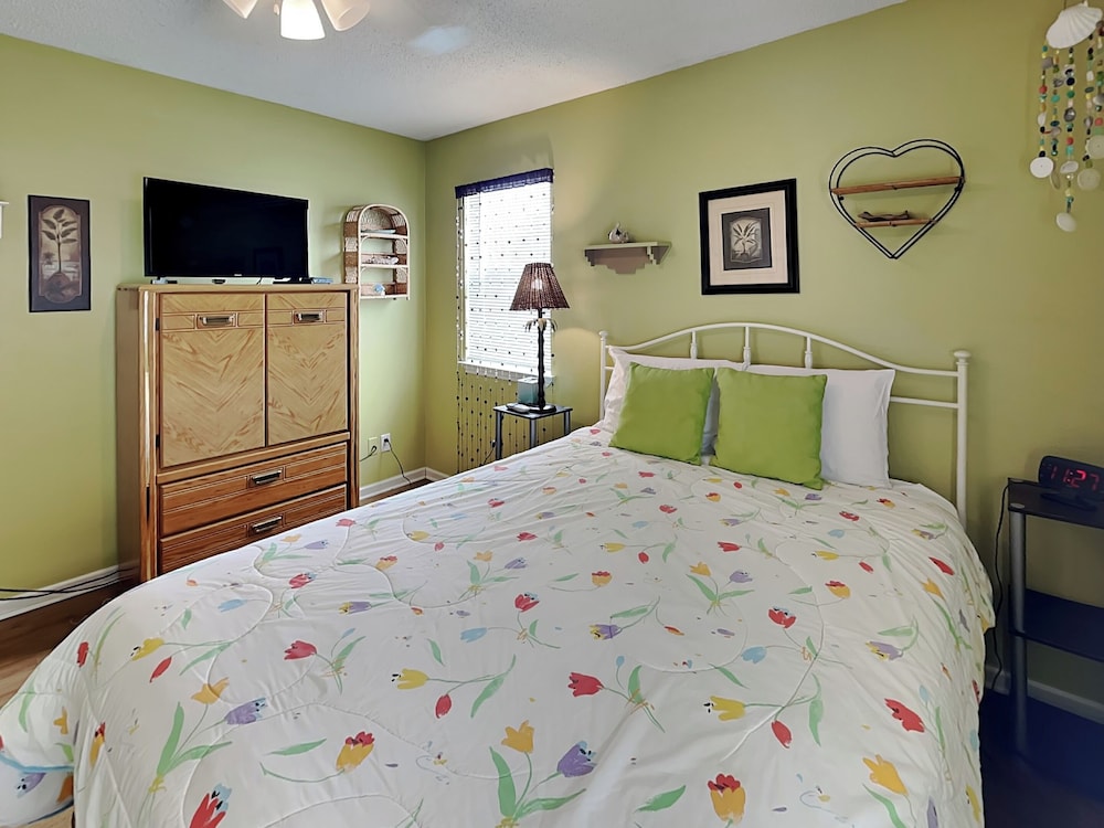 Southern Comfort by Silver Sands Vacation Rentals