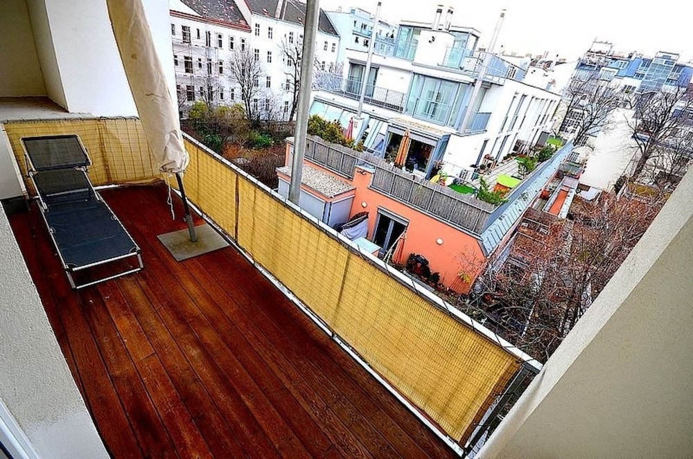 Vienna Residence Spacious & Tasteful Apartment in the 3rd District