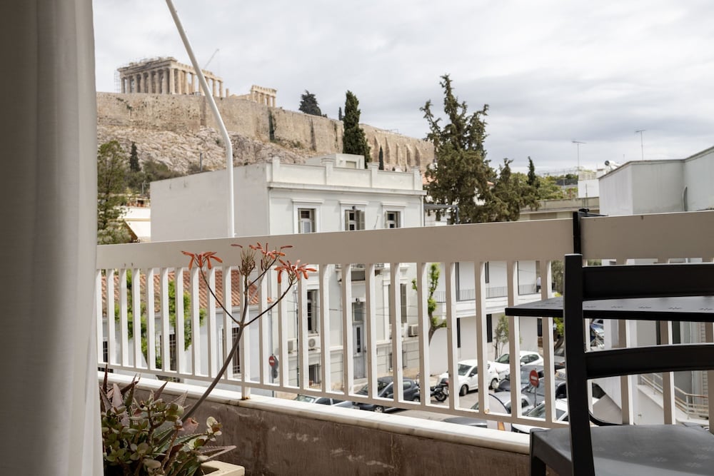 Massive 2-apartment Combo Unbeatable Acropolis Views Sleeps 9