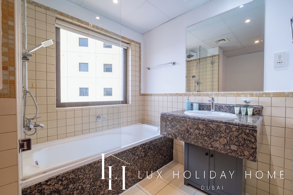 LUX The JBR Central Suite