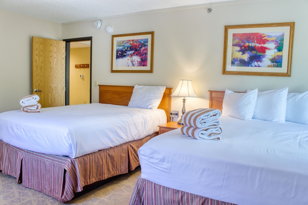 The Grand Lodge by Traverse Hospitality (No Resort Fees)