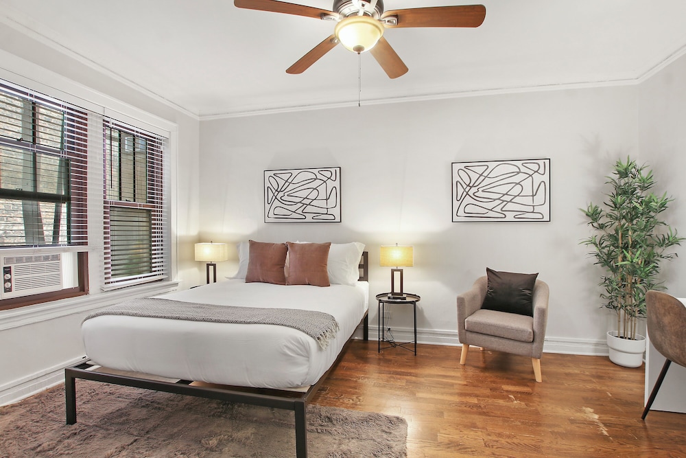 Studio Apt - Dorchester 203