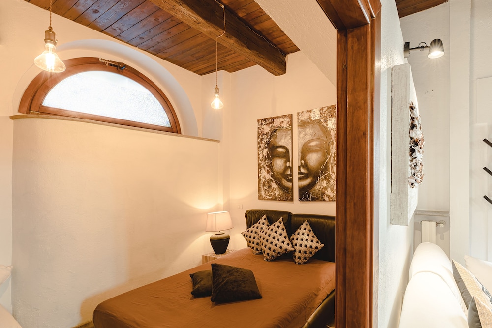 Grottino Love Luxury