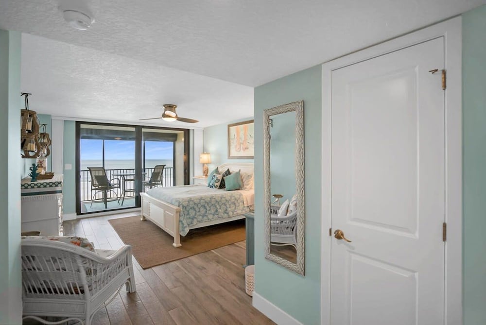 Oceanfront Pool Beach Gear Tennis Smart TVs