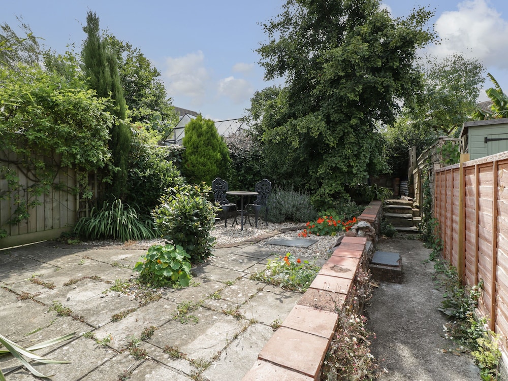 7 Severn Terrace