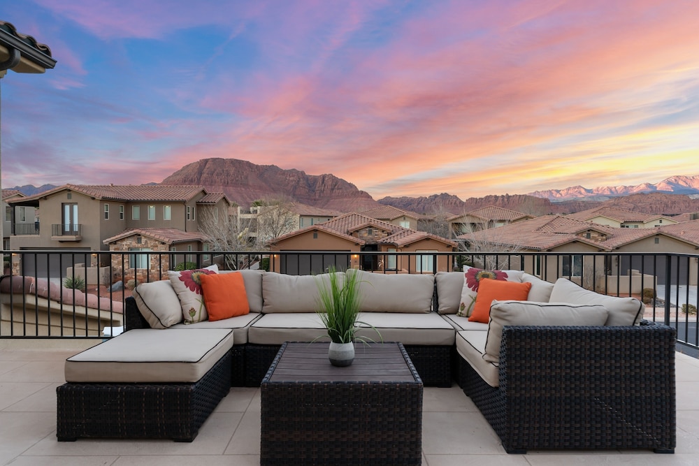 Double The Fun 7 Bedroom Home view 2