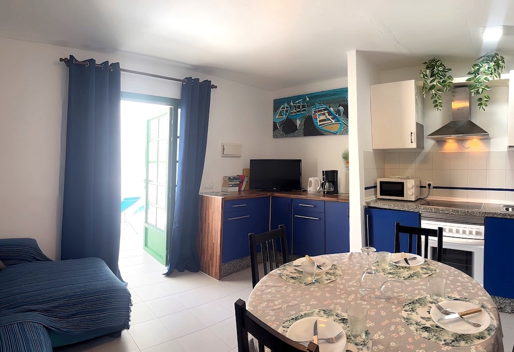Apartment Florencia With Pool & Wifi in Puerto del Carmen, Lanzarote