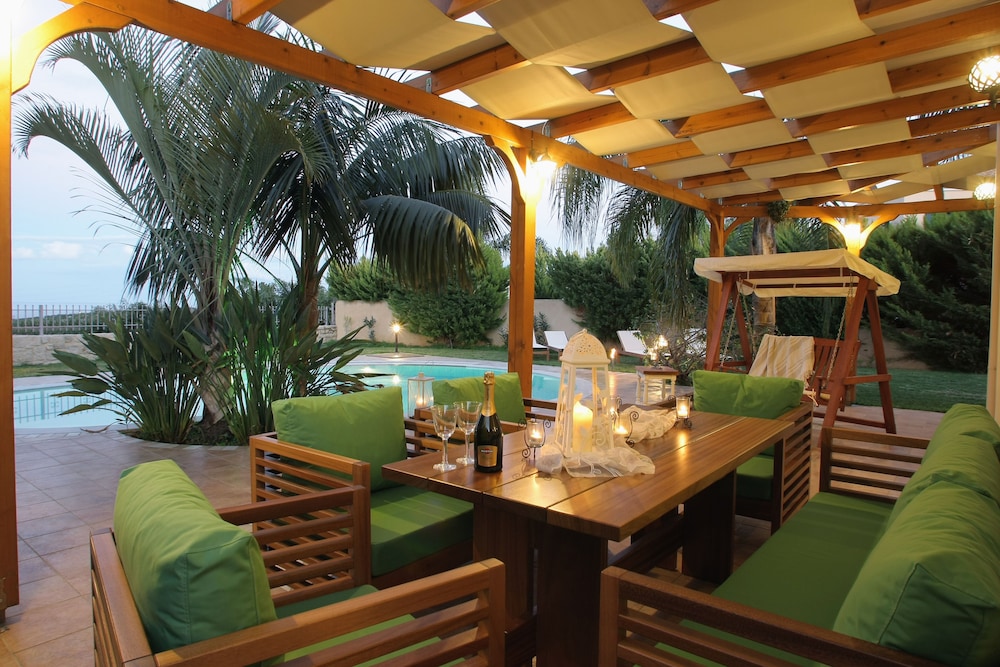 Pandora Villas