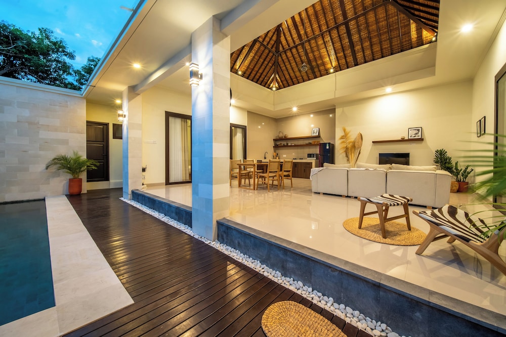 Calmaan Villa By Betterplace