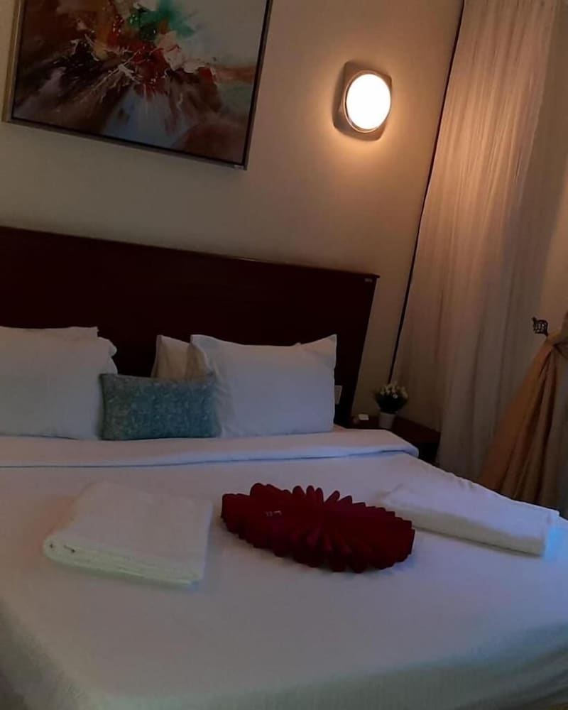 Lux Suites Lantana Apartments westlands view 5