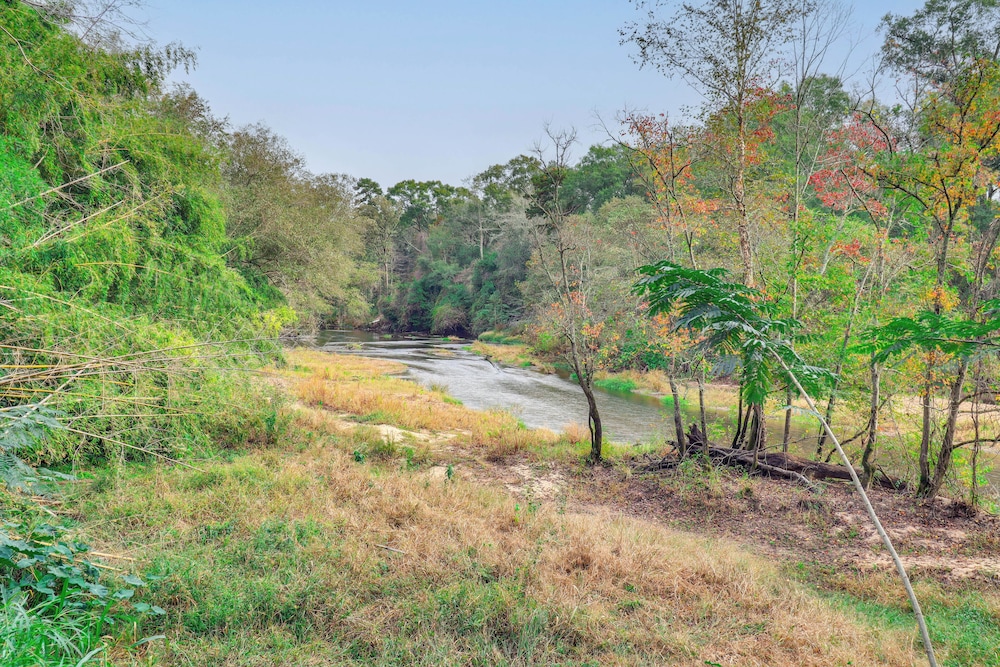 McComb Vacations - Mississippi Vacation Rental w/ River Frontage - Property Image 13